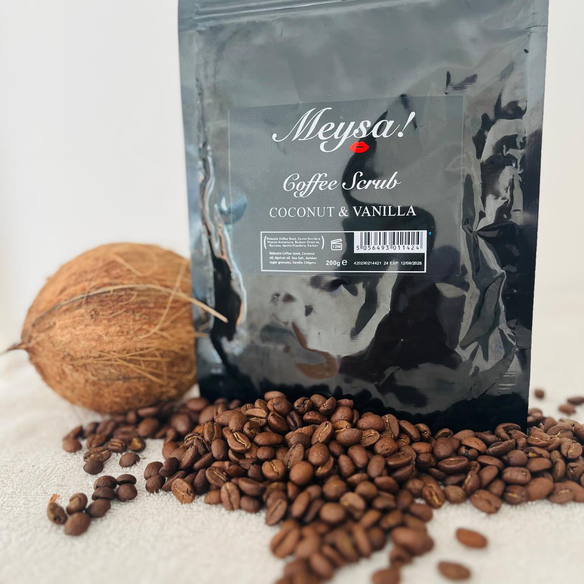 100% Natural Coffee Scrub to Fight Cellulite, Acne, and Stretch Marks